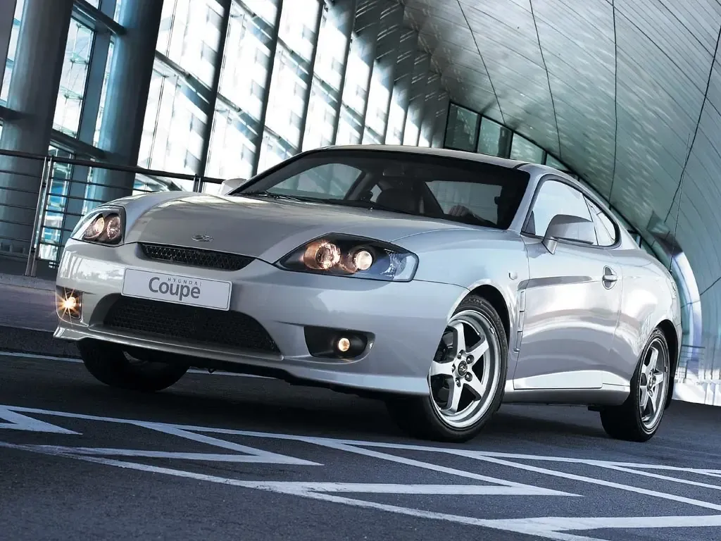 Hyundai Coupe рестайлинг 2005, купе, 2 поколение, GK (01.2005 - 09.2006)