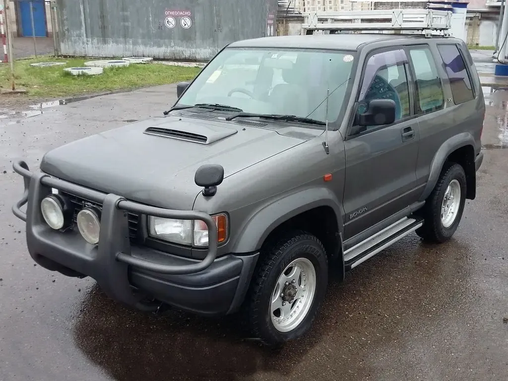 Isuzu Bighorn 2-й рестайлинг 1995, джип/suv 3 дв., 2 поколение (06.1995 - 01.1998)