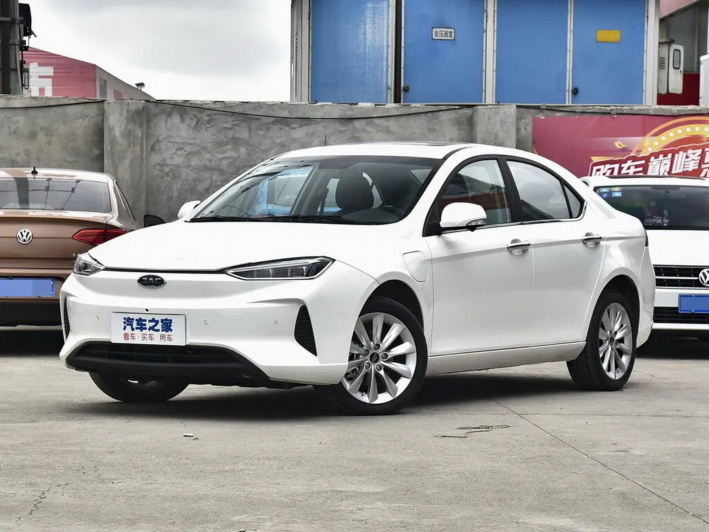 JAC iEVA50 рестайлинг 2019, седан, 1 поколение (08.2019 - н.в.)