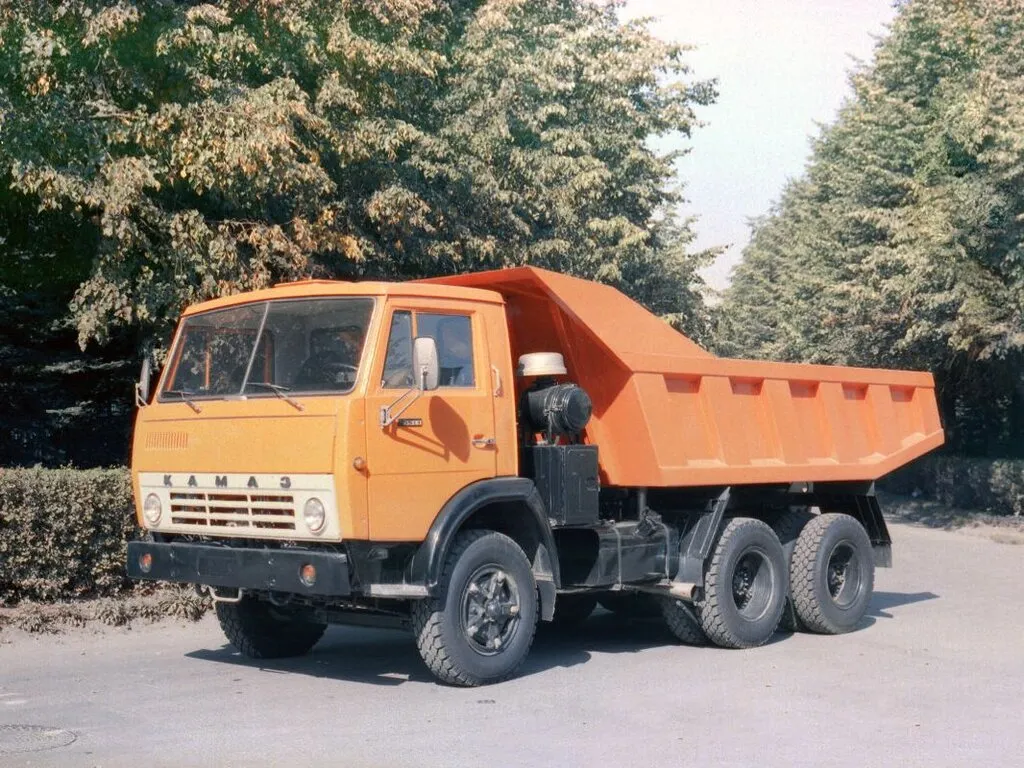 КамАЗ 5511 1977, бортовой грузовик, 1 поколение (01.1977 - 12.1991)