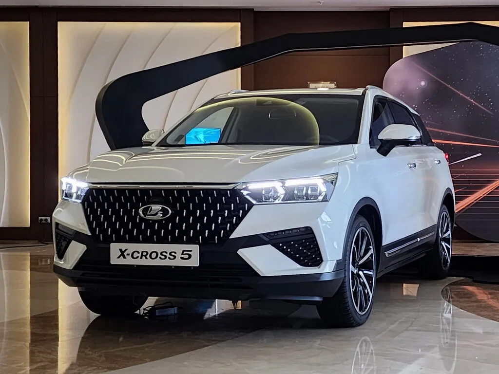 Лада Х-Кросс 5 2023, джип/suv 5 дв., 1 поколение (04.2023 - н.в.)