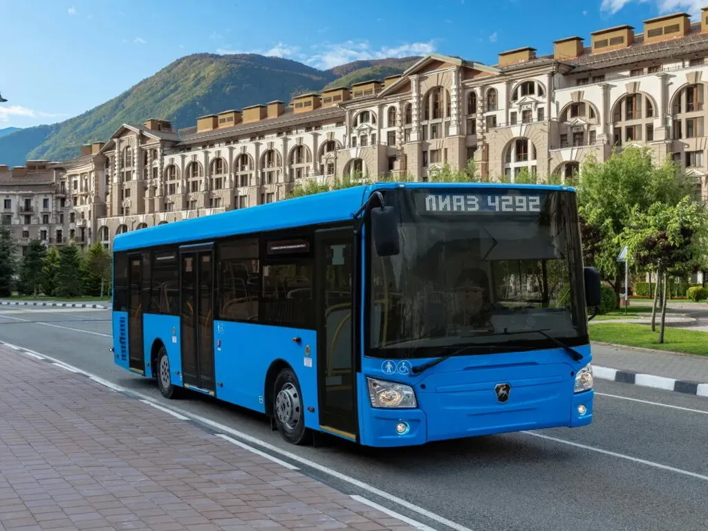 ЛиАЗ 4292 Курсор 2015, автобус, 1 поколение (01.2015 - н.в.)