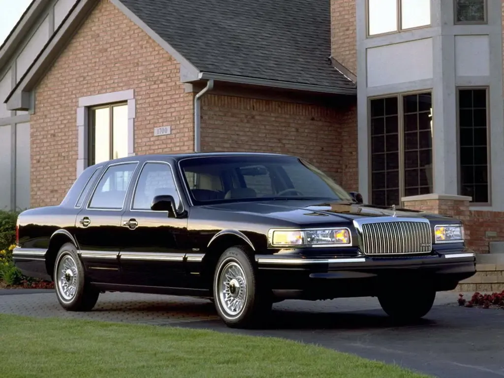 Lincoln Town Car 2-й рестайлинг 1994, седан, 2 поколение, FN116 (10.1994 - 09.1997)