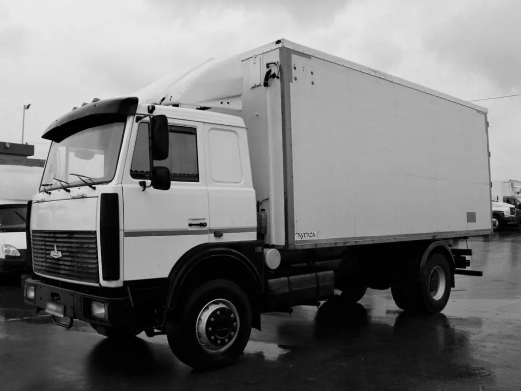 МАЗ 5743 1990, фургон, 1 поколение (01.1990 - 04.2020)