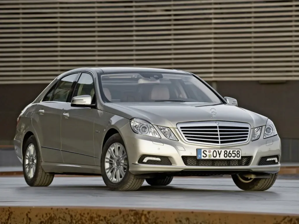 Mercedes-Benz E-Class 2009, седан, 4 поколение, W212 (01.2009 - 12.2012)