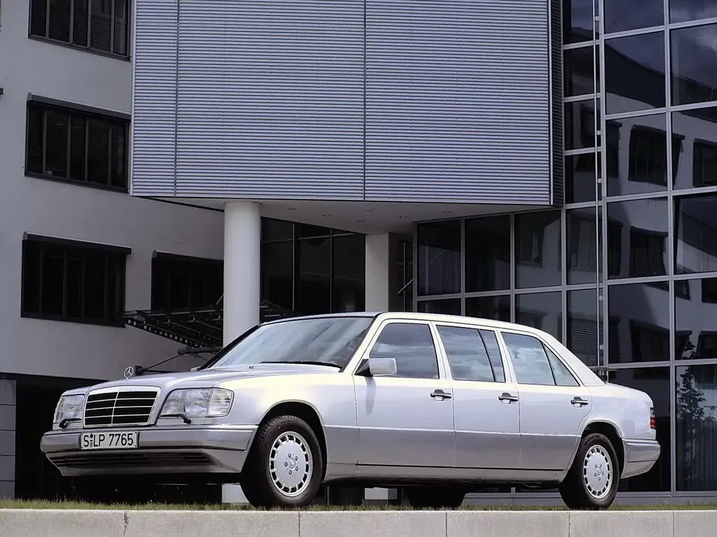 Mercedes-Benz E-Class рестайлинг 1993, седан, 1 поколение, V124 (05.1993 - 04.1995)