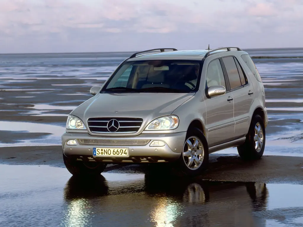 Mercedes-Benz M-Class рестайлинг 2001, джип/suv 5 дв., 1 поколение, W163 (09.2001 - 03.2005)