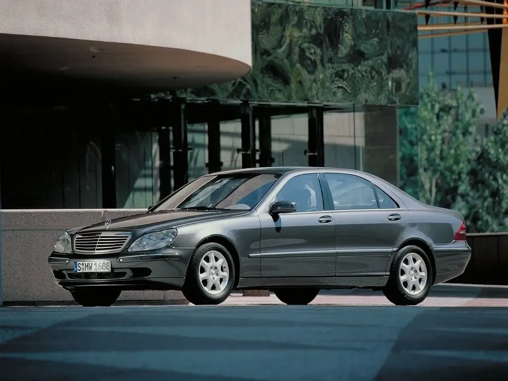 Mercedes-Benz S-Class 1998, седан, 4 поколение, W220 (09.1998 - 08.2002)