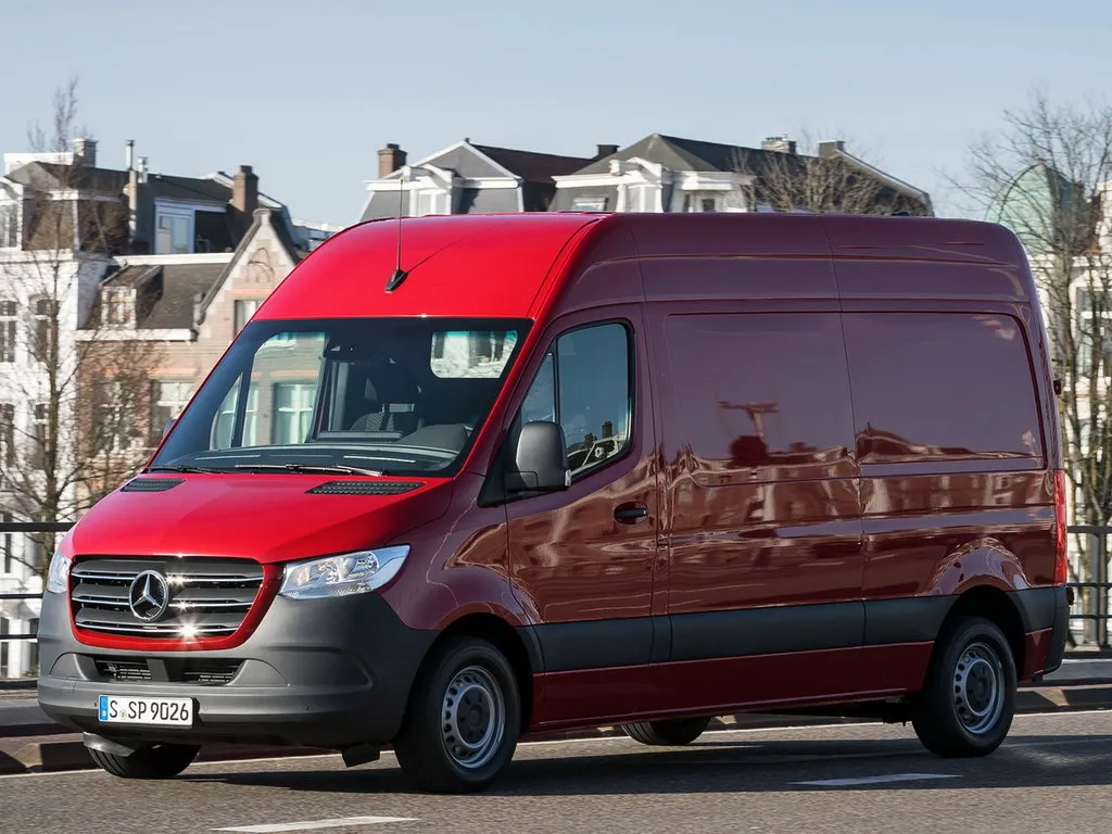 Mercedes-Benz Sprinter 2018, цельнометаллический фургон, 3 поколение, VS30 (02.2018 - 03.2022)
