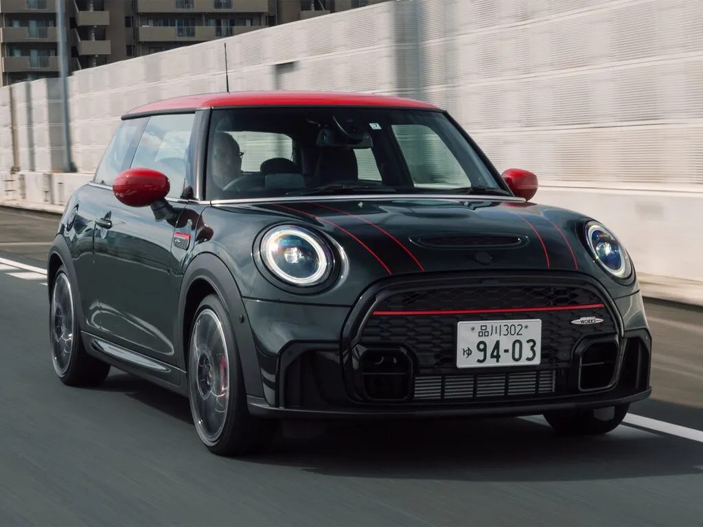 MINI Hatch 2-й рестайлинг 2021, хэтчбек 3 дв., 3 поколение, F56 (05.2021 - 02.2024)