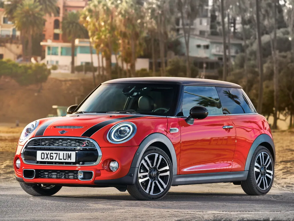 MINI Hatch рестайлинг 2018, хэтчбек 3 дв., 3 поколение (01.2018 - 04.2021)