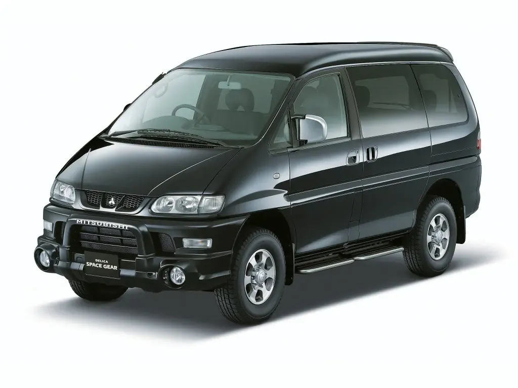 Mitsubishi Delica рестайлинг 1997, минивэн, 4 поколение (07.1997 - 01.2007)