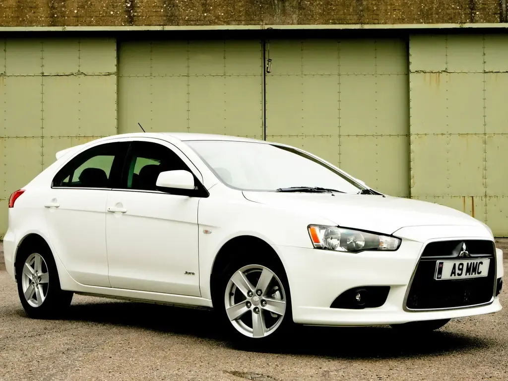 Mitsubishi Lancer рестайлинг 2011, хэтчбек 5 дв., 10 поколение (01.2011 - 04.2016)