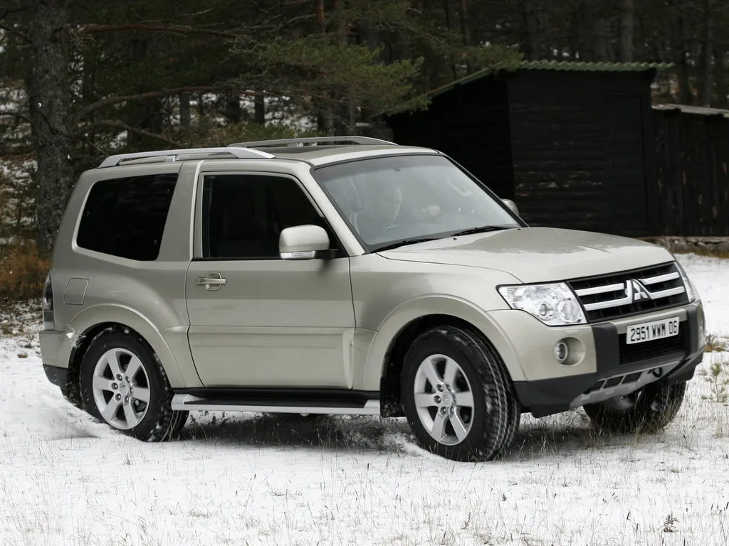 Mitsubishi Montero 2006, джип/suv 3 дв., 4 поколение, V80 (09.2006 - 10.2011)