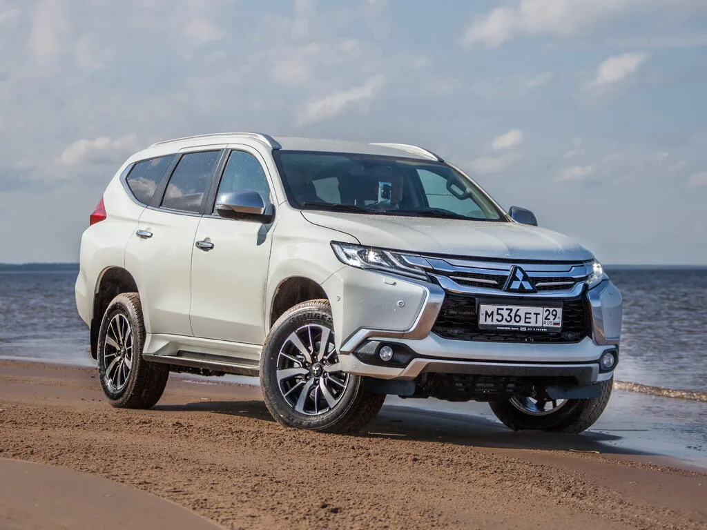Mitsubishi Pajero Sport 2016, джип/suv 5 дв., 3 поколение (07.2016 - 05.2021)