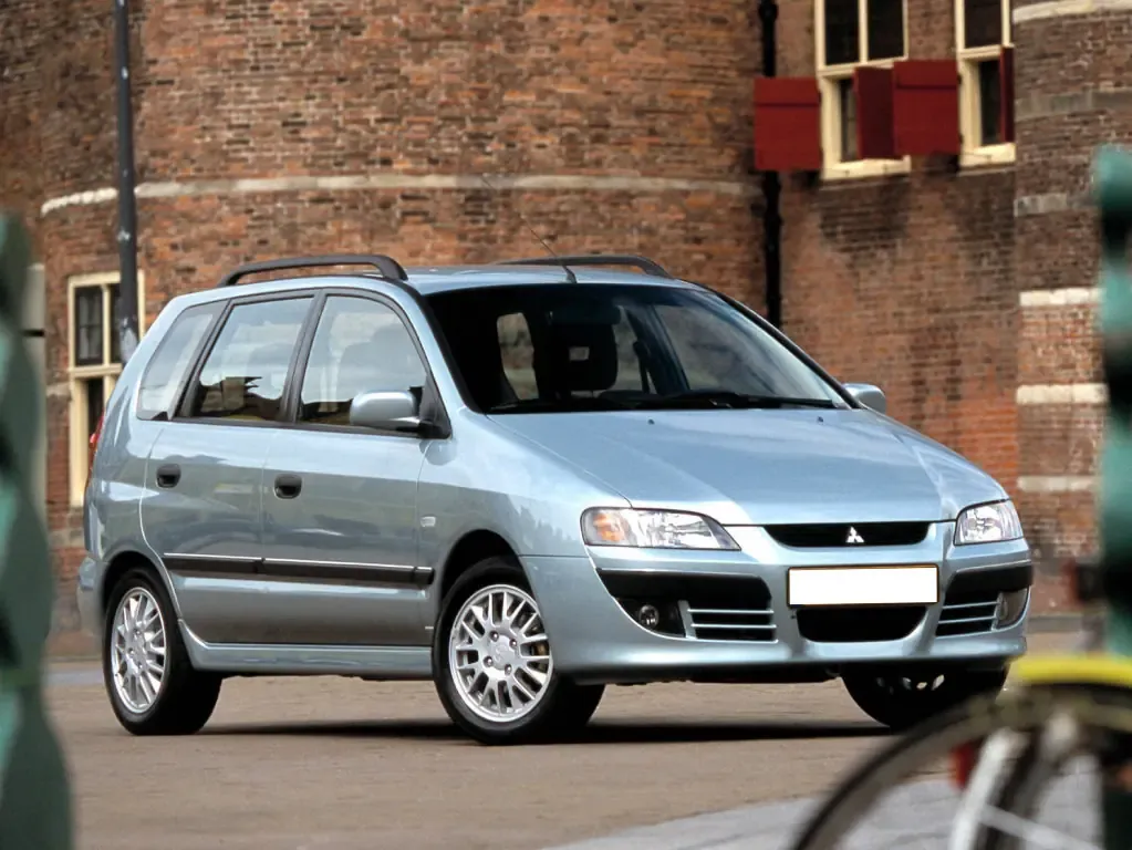 Mitsubishi Space Star рестайлинг 2002, минивэн, 1 поколение (10.2002 - 04.2005)
