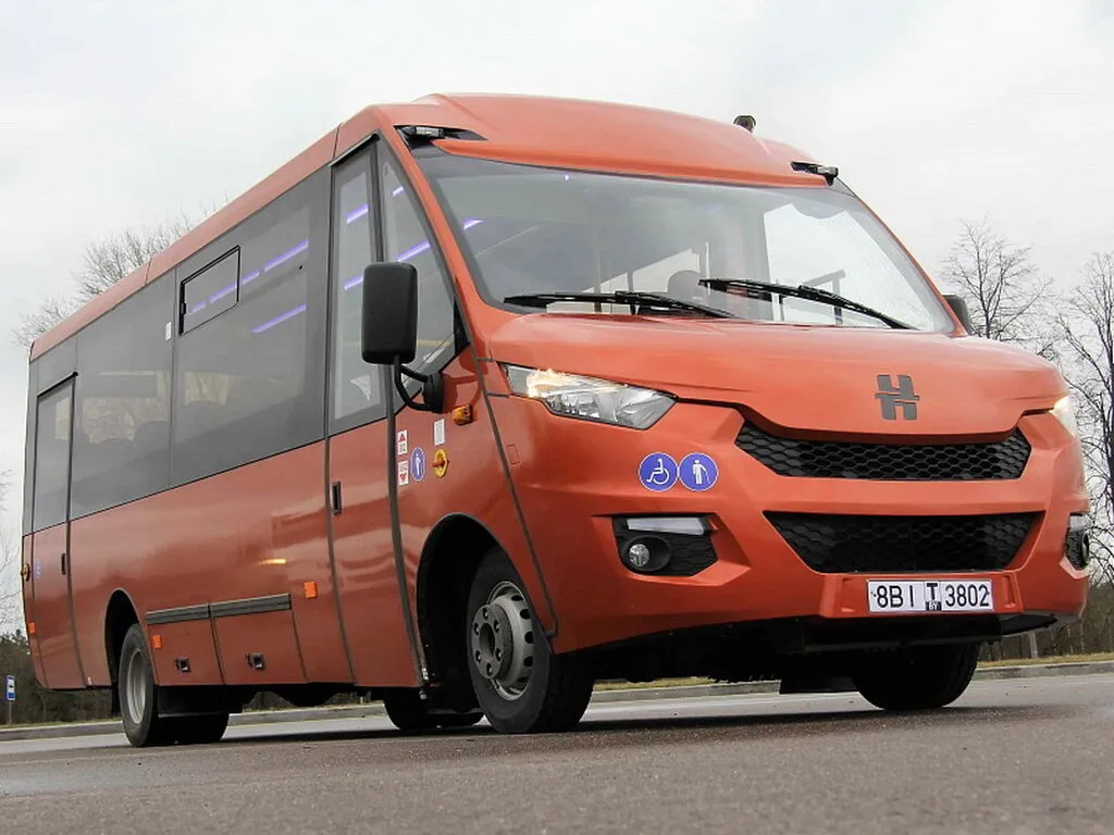 Неман 4202 2016, автобус, 2 поколение (08.2016 - н.в.)