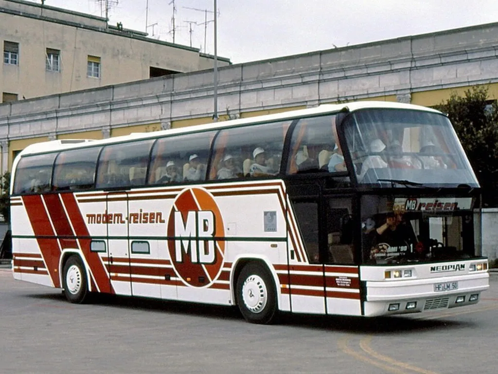 Neoplan Spaceliner рестайлинг 1986, автобус, 1 поколение (07.1986 - 06.1992)