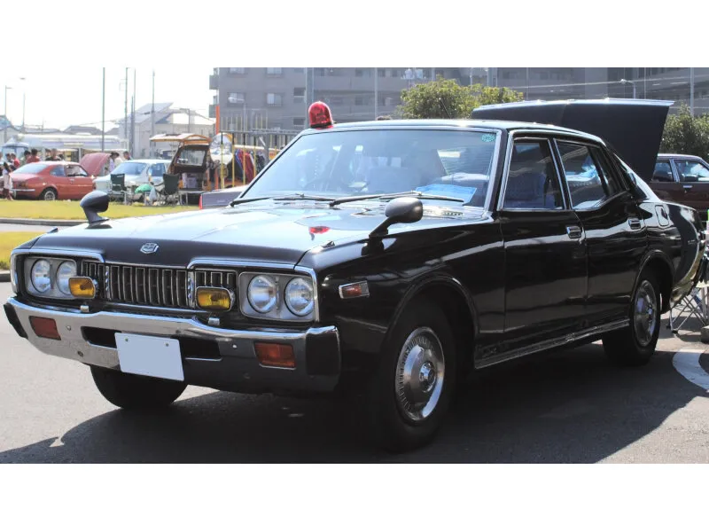 Nissan Gloria рестайлинг 1977, седан, 5 поколение, 330 (06.1977 - 05.1979)