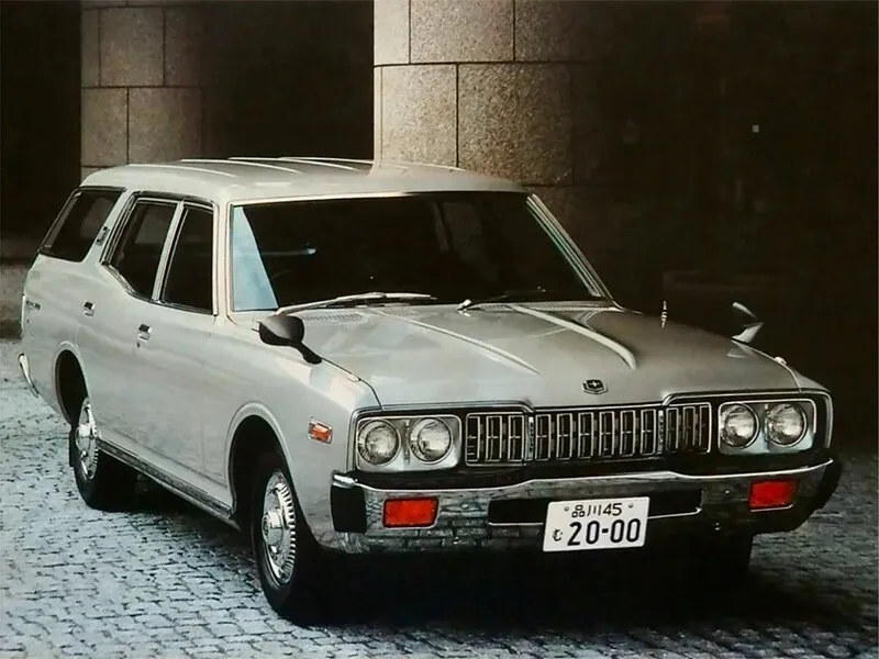 Nissan Gloria рестайлинг 1977, универсал, 5 поколение, 330 (06.1977 - 05.1979)