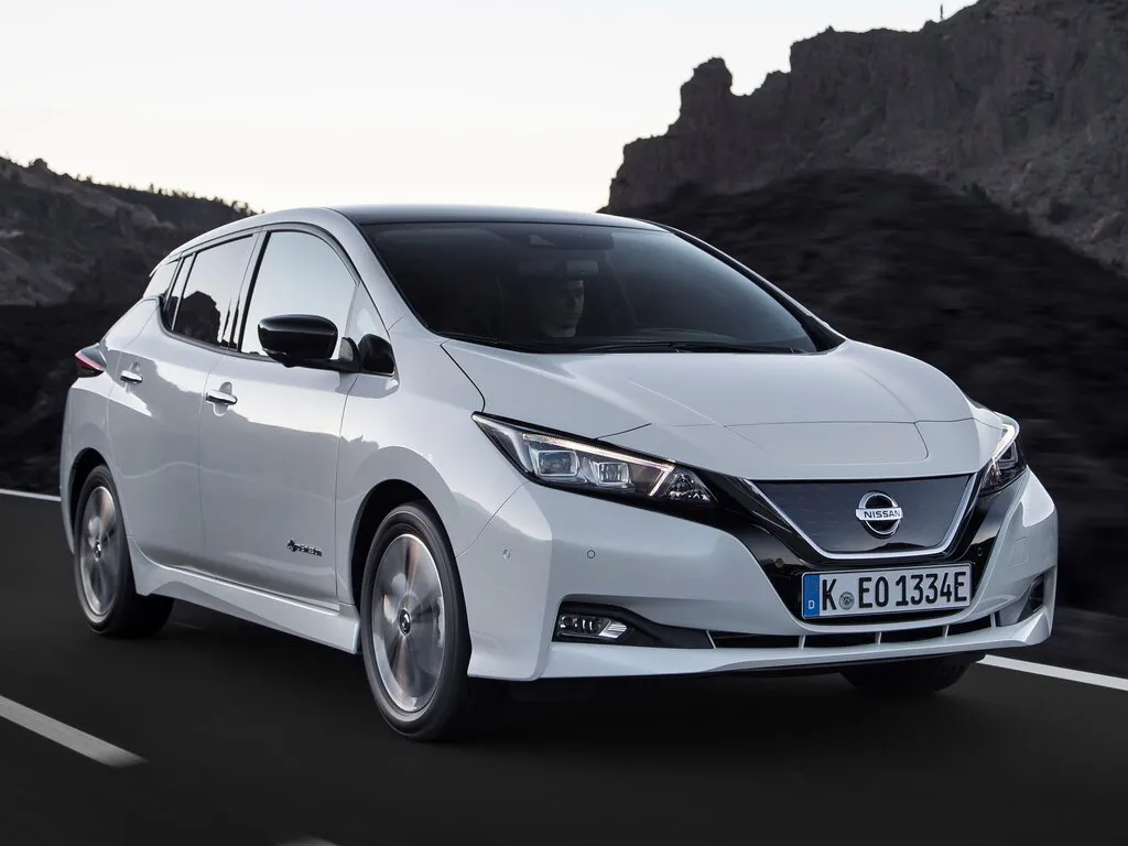 Nissan Leaf 2017, хэтчбек 5 дв., 2 поколение, ZE1 (10.2017 - 01.2024)
