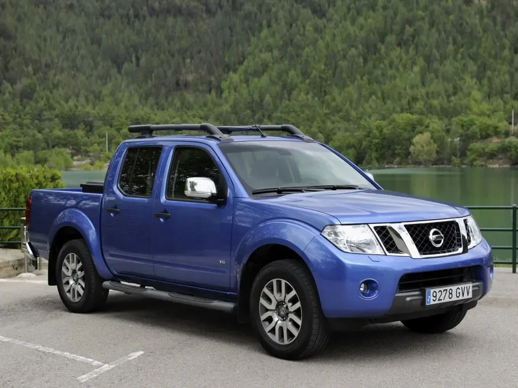 Nissan Navara рестайлинг 2010, пикап, 2 поколение, D40 (04.2010 - 09.2015)