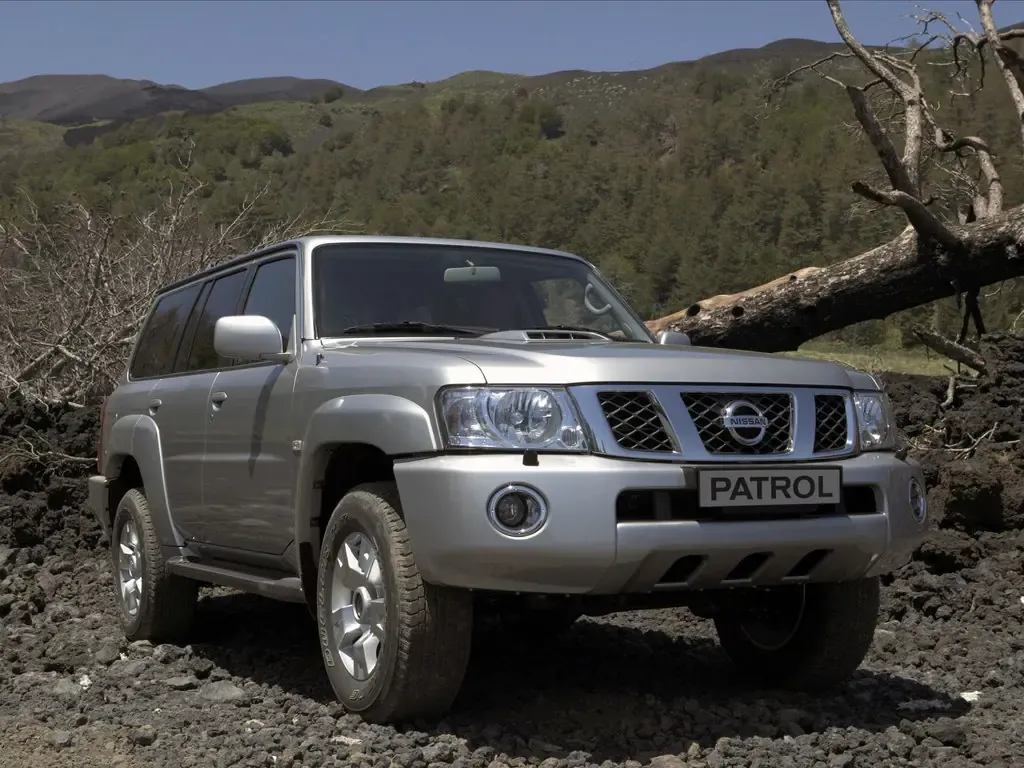 Nissan Patrol 2-й рестайлинг 2004, джип/suv 5 дв., 5 поколение, Y61 (10.2004 - 02.2010)