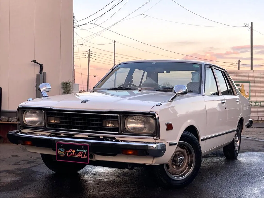 Nissan Stanza рестайлинг 1979, седан, 1 поколение, A10 (06.1979 - 05.1981)