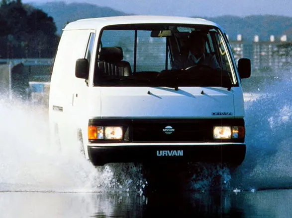 Nissan Urvan 1986, цельнометаллический фургон, 1 поколение, E24 (09.1986 - 03.2001)