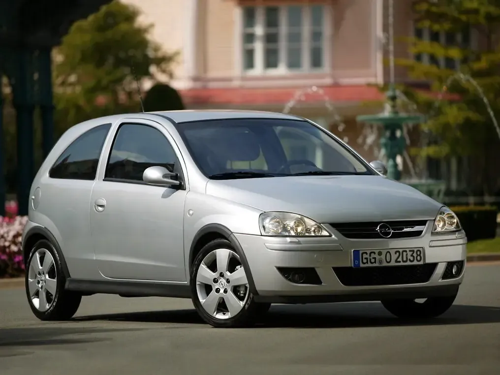 Opel Corsa рестайлинг 2003, хэтчбек 3 дв., 3 поколение, C (08.2003 - 10.2006)