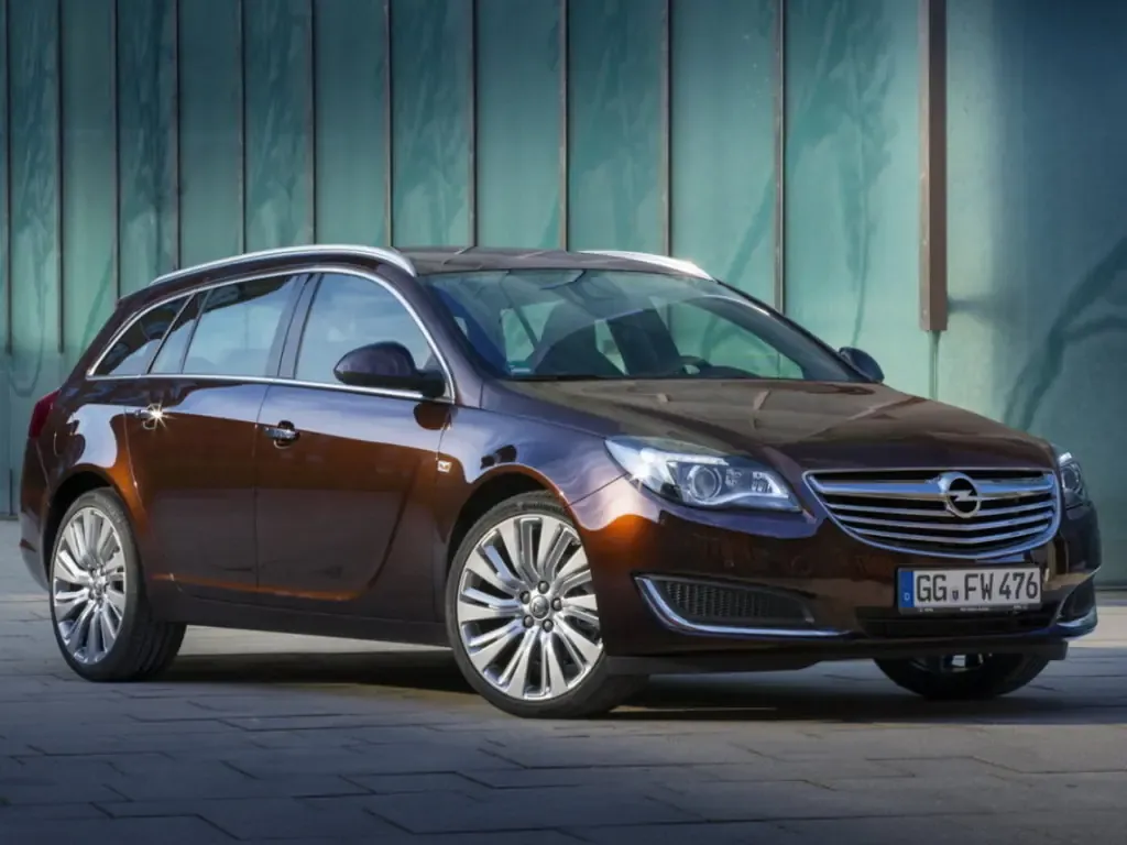 Opel Insignia рестайлинг 2013, универсал, 1 поколение (06.2013 - 10.2015)