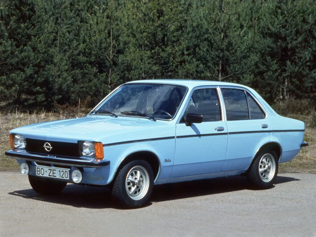 Opel Kadett рестайлинг 1977, седан, 4 поколение, C (07.1977 - 07.1979)
