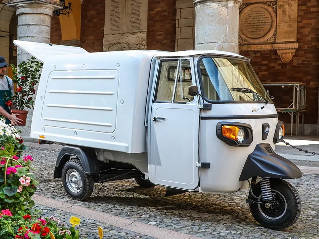 Piaggio Ape рестайлинг 2006, фургон, 1 поколение, Classic (10.2006 - н.в.)