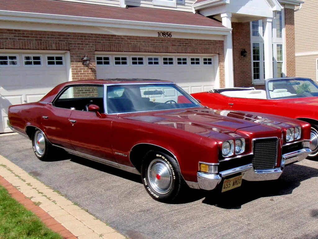 Pontiac Bonneville 1970, седан, 6 поколение (09.1970 - 09.1971)