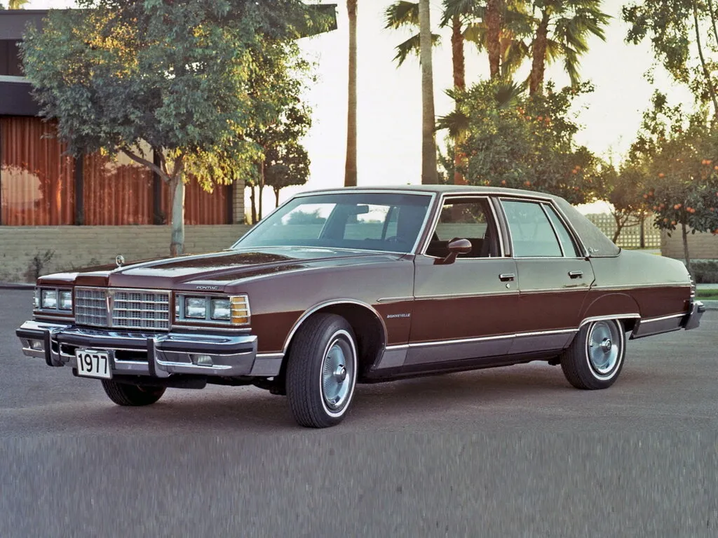Pontiac Bonneville 1976, седан, 7 поколение (09.1976 - 10.1977)
