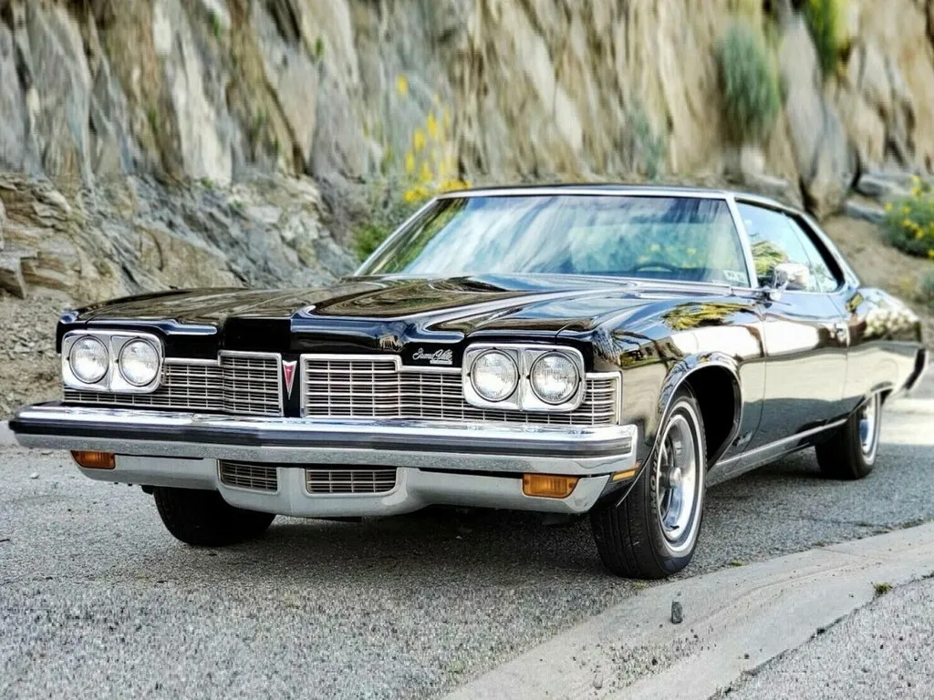 Pontiac Bonneville 2-й рестайлинг 1972, купе, 6 поколение (09.1972 - 09.1973)