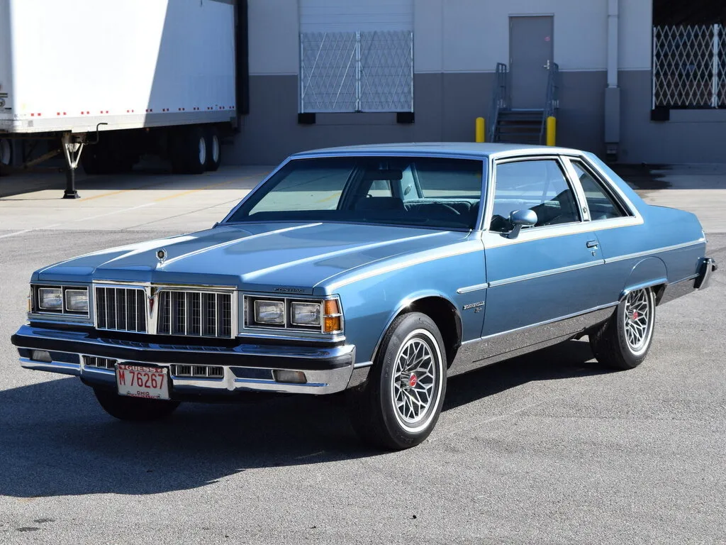 Pontiac Bonneville рестайлинг 1977, купе, 7 поколение (10.1977 - 10.1979)