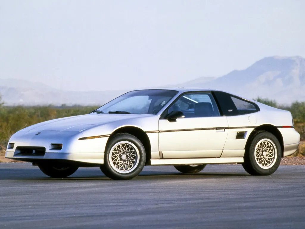 Pontiac Fiero рестайлинг 1985, купе, 1 поколение (01.1985 - 06.1987)