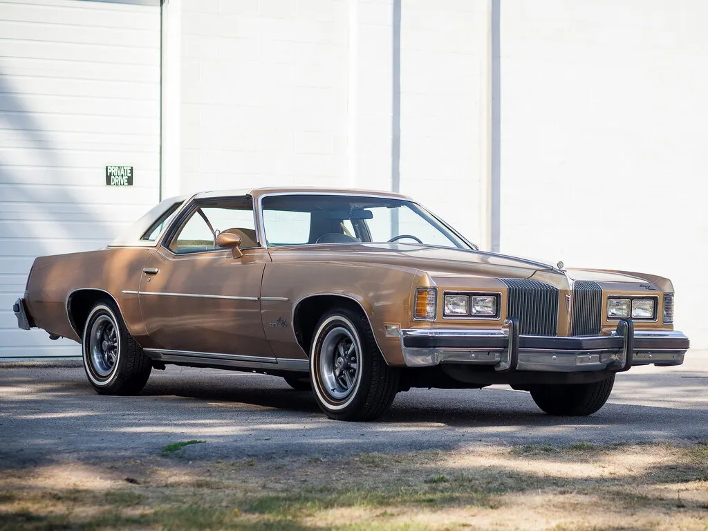 Pontiac Grand Prix рестайлинг 1975, купе, 4 поколение (09.1975 - 10.1977)