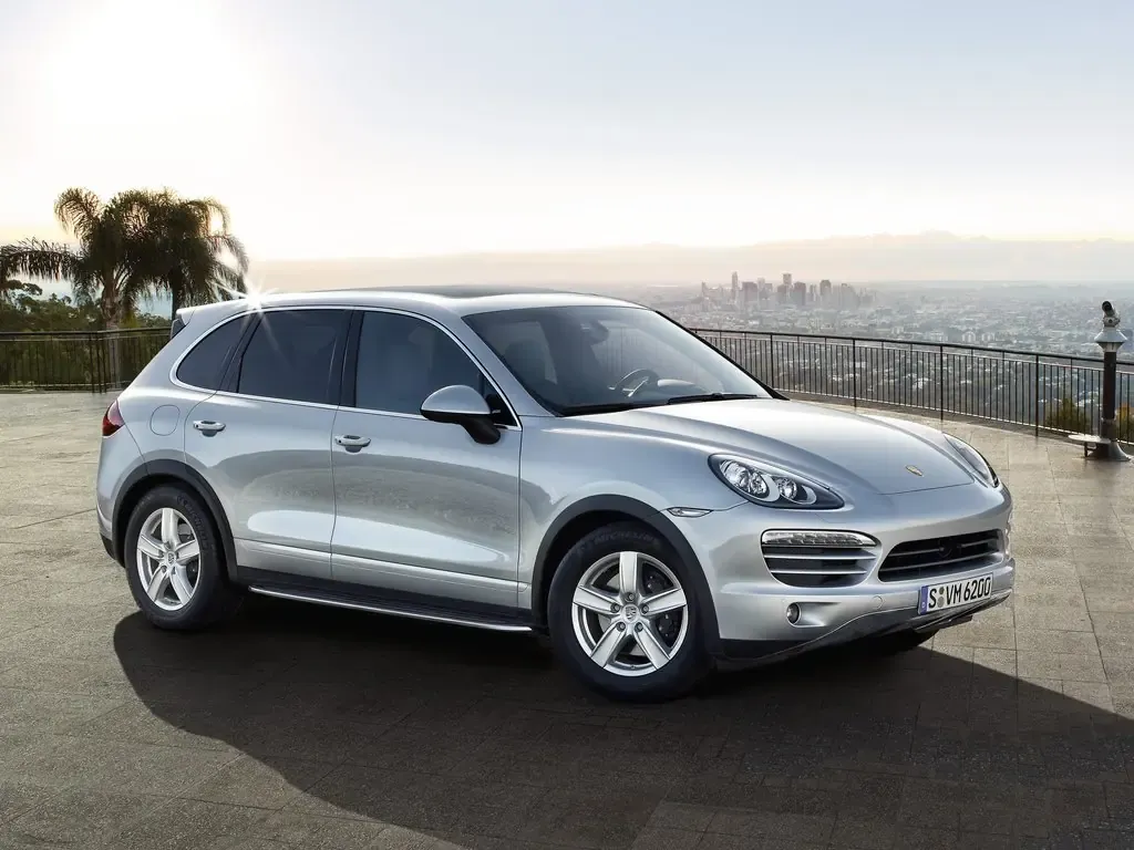 Porsche Cayenne 2010, джип/suv 5 дв., 2 поколение, 92A (03.2010 - 07.2014)