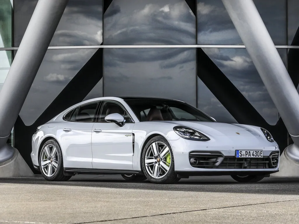 Porsche Panamera рестайлинг 2020, лифтбек, 2 поколение (08.2020 - 12.2022)