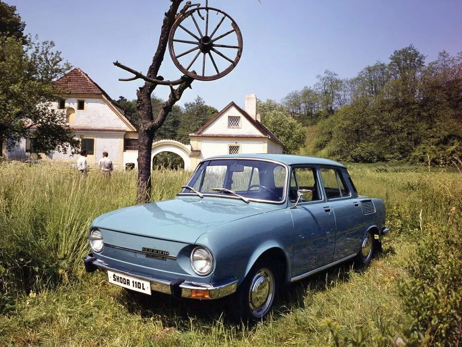 Skoda 100 1969, седан, 1 поколение, 717/719/722 (09.1969 - 11.1977)