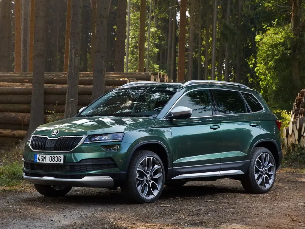 Skoda Karoq 2017, джип/suv 5 дв., 1 поколение, NU7 (05.2017 - 12.2021)