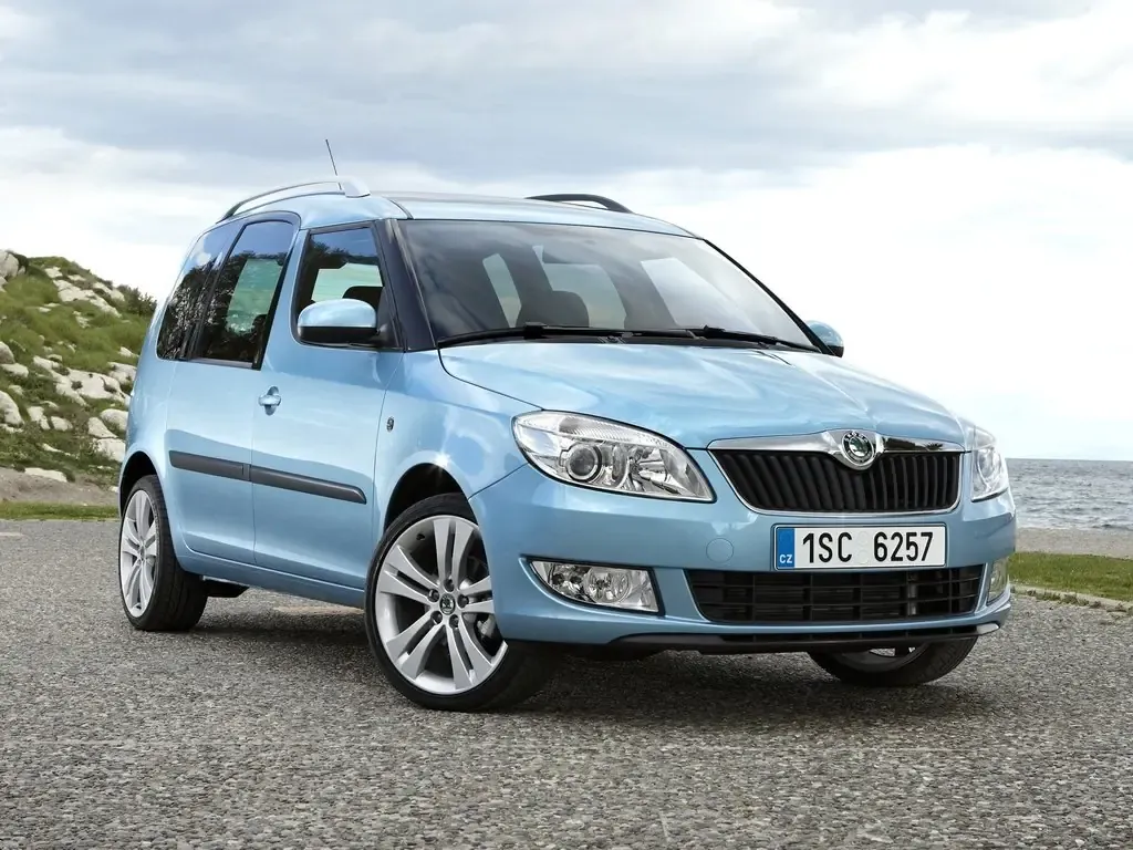 Skoda Roomster рестайлинг 2010, универсал, 1 поколение, 5J (08.2010 - 01.2015)
