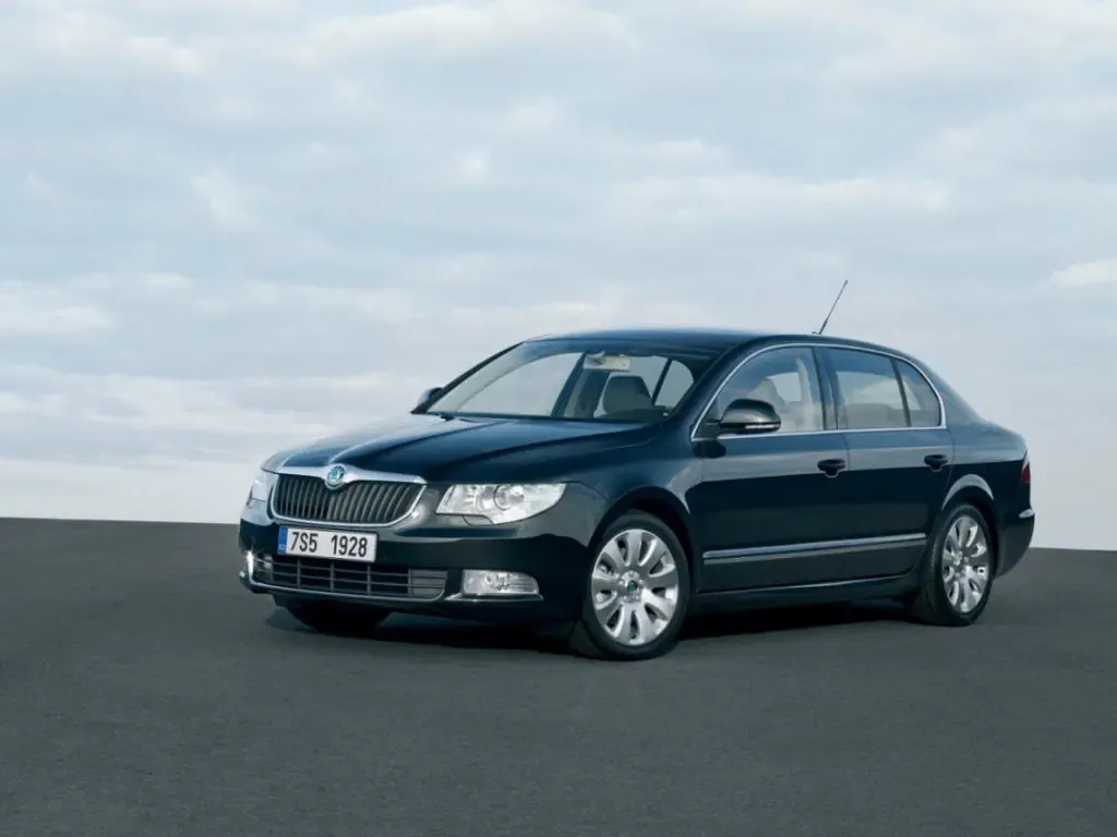 Skoda Superb 2008, лифтбек, 2 поколение, 3T (03.2008 - 07.2013)