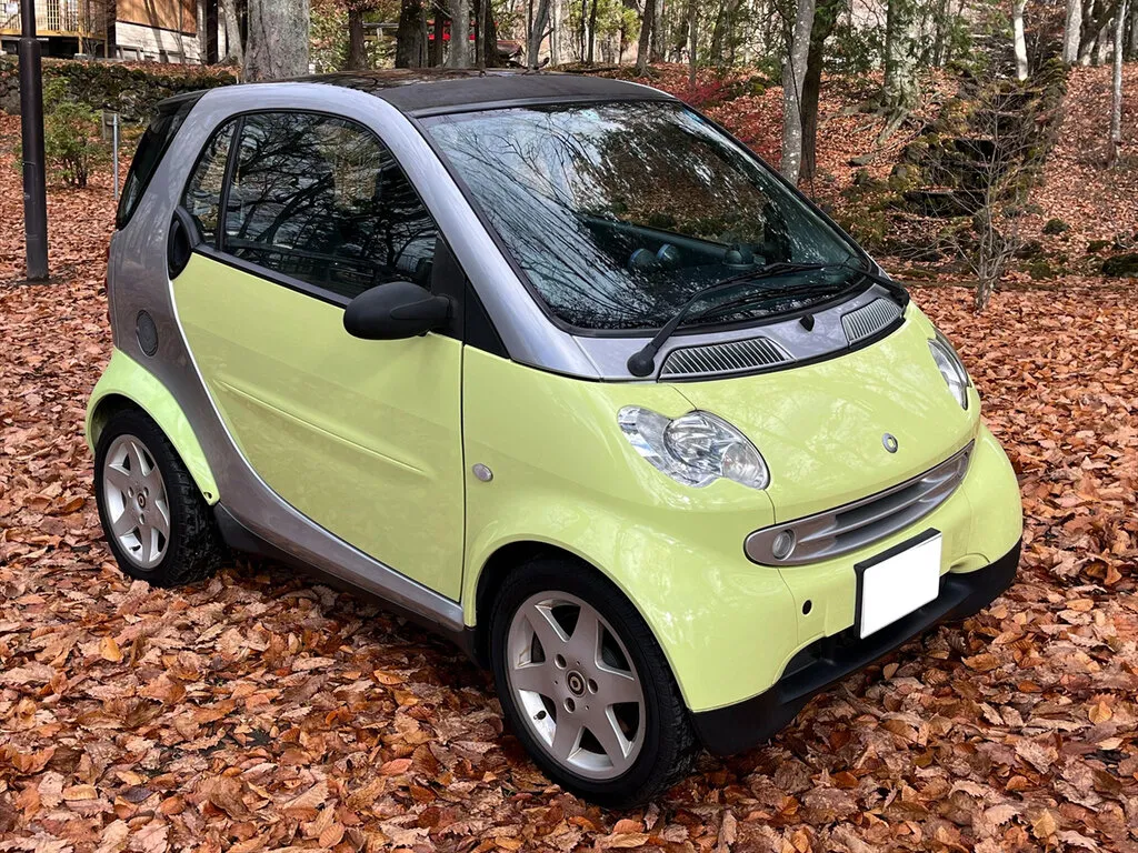 Smart Fortwo рестайлинг 2004, хэтчбек 3 дв., 1 поколение, W450 (05.2004 - 09.2007)