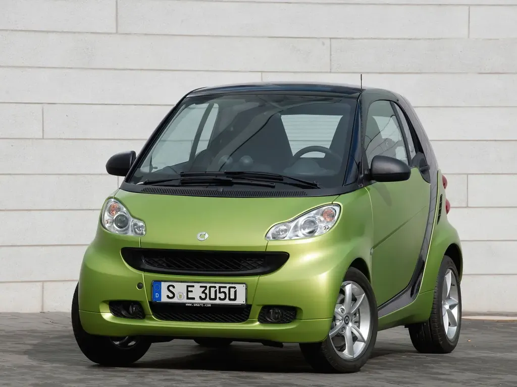 Smart Fortwo рестайлинг 2010, хэтчбек 3 дв., 2 поколение, W451 (09.2010 - 05.2012)
