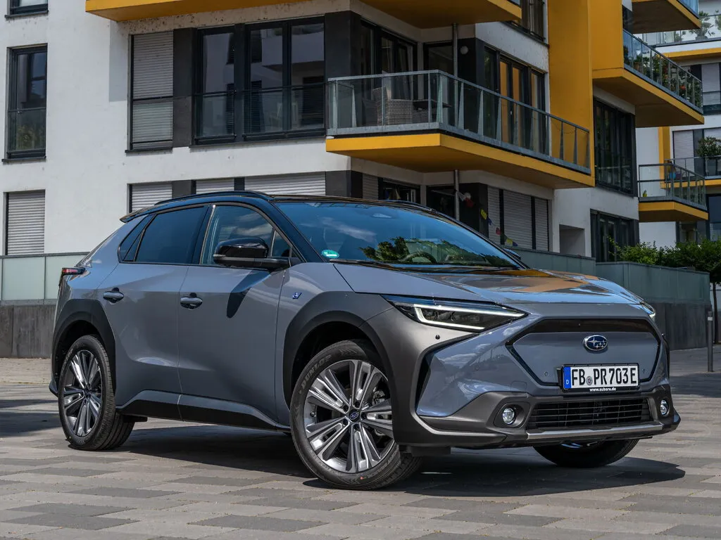 Subaru Solterra 2021, джип/suv 5 дв., 1 поколение (11.2021 - н.в.)