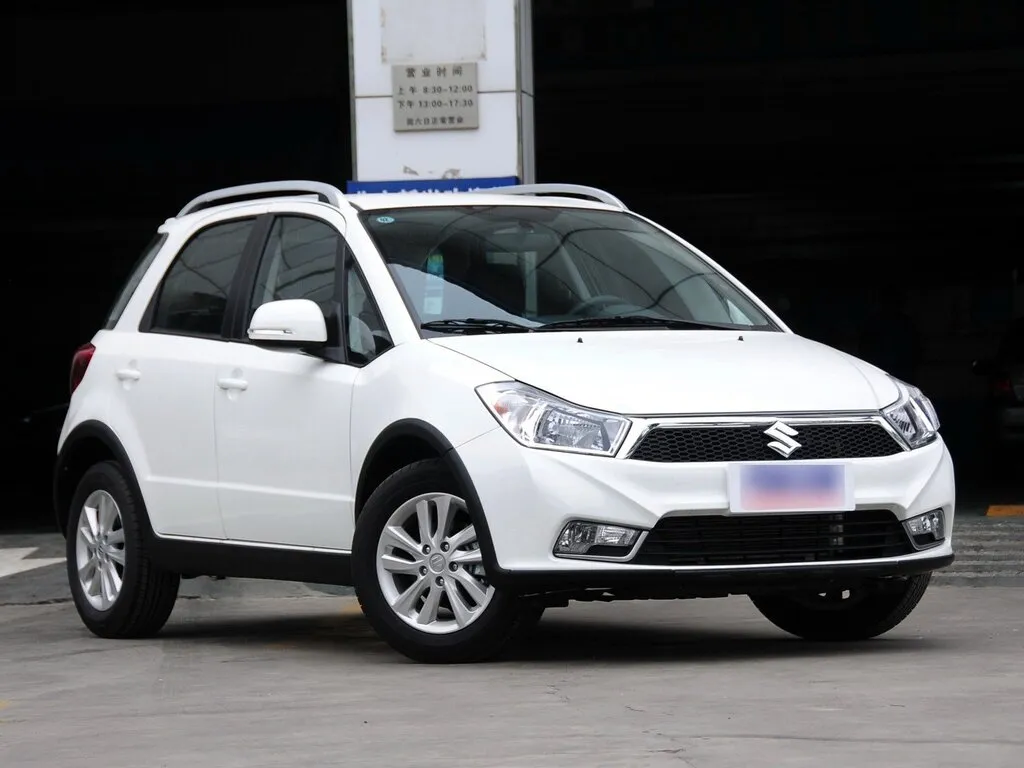 Suzuki SX4 3-й рестайлинг 2013, хэтчбек 5 дв., 1 поколение (04.2013 - 12.2016)