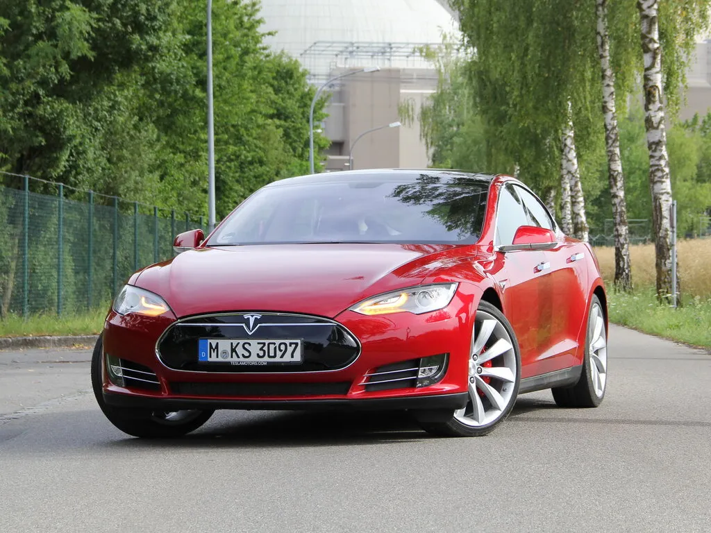 Tesla Model S 2012, лифтбек, 1 поколение (01.2012 - 11.2016)